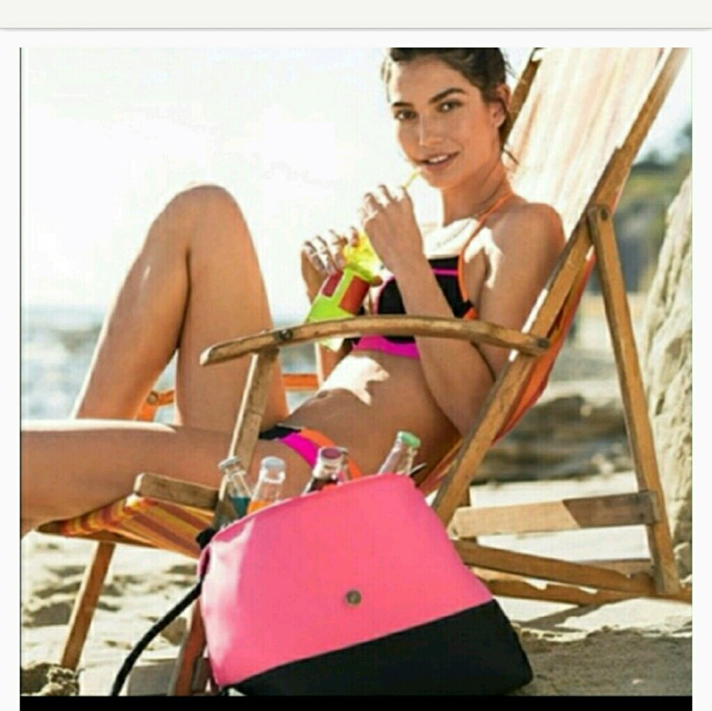 NEW IN ONLINE BAG VS INSULATED NEOPRENE COOLER BAG. RETAIL 65.00. L 14" × H 11"